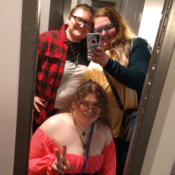 Meet the Poshers! - Picture 5 of 5